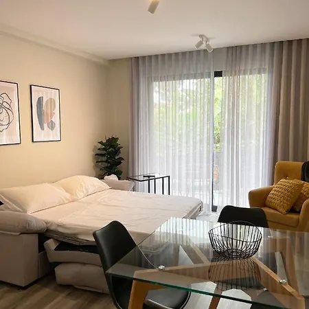 Dona I At Botanical Garden 아파트 *