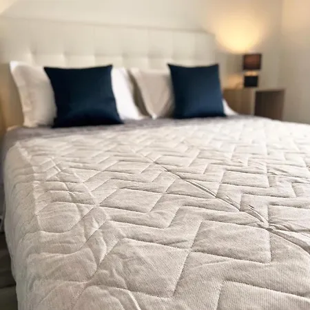 Dona I At Botanical Garden 아파트 *