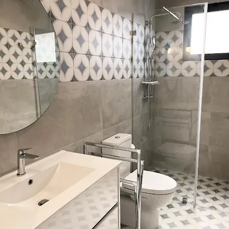 Dona I At Botanical Garden