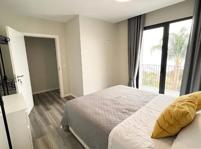 Dona I At Botanical Garden * フンシャル