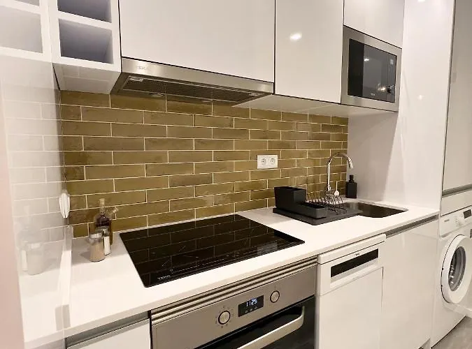 Dona I At Botanical Garden フンシャル