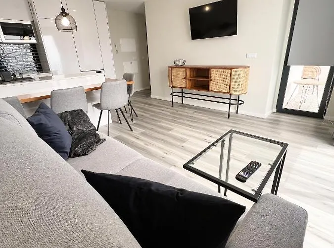 Dona I At Botanical Garden