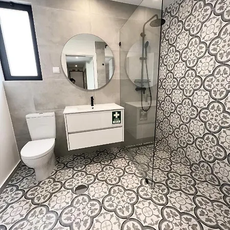 Dona I At Botanical Garden Funchal (Madeira)