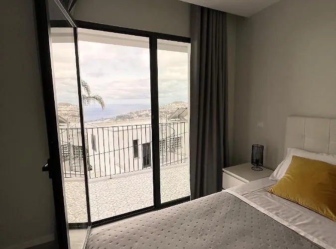 Dona I At Botanical Garden Apartman *