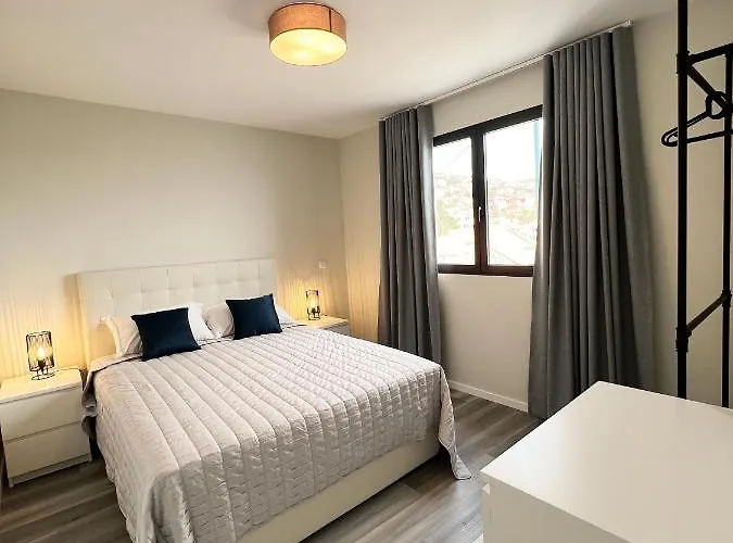 Dona I At Botanical Garden