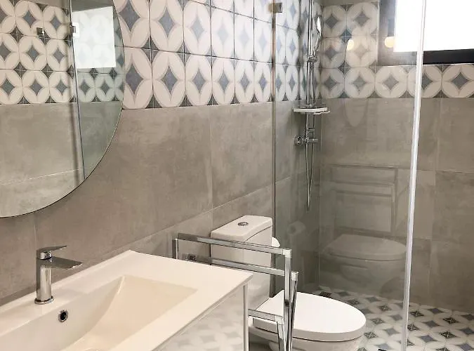 Dona I At Botanical Garden