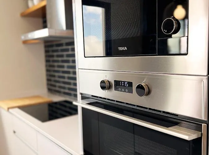 Dona I At Botanical Garden Funchal