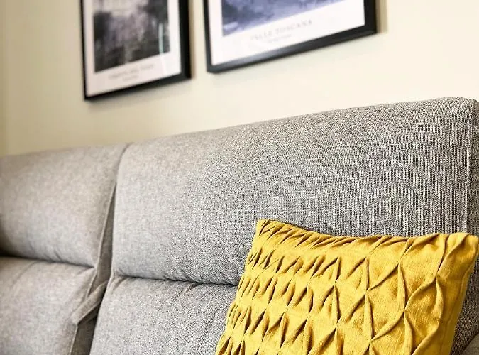 Dona I At Botanical Garden *