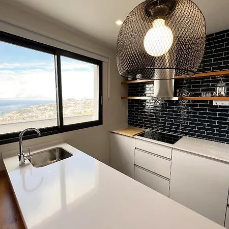 Dona I At Botanical Garden